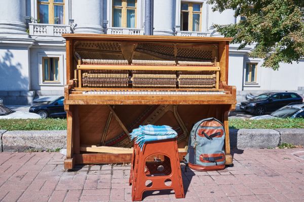 Piano Removal Service in Kent