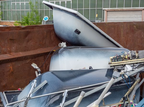 Bathtub Disposal in Kent