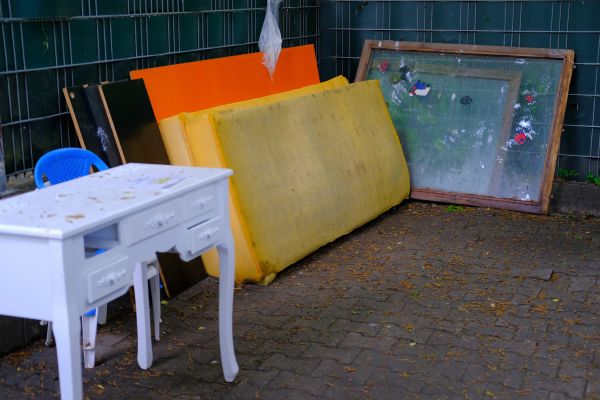 Old Furniture Disposal in Kent